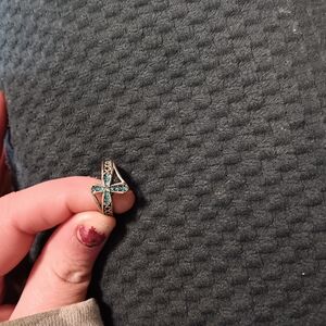 Elegant Silver and Green Cross Ring